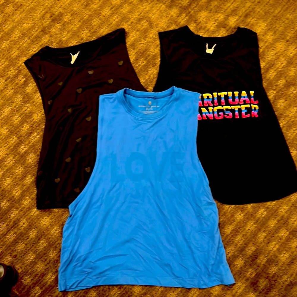 Spiritualgangster xs active tanks-never worn but no tags
